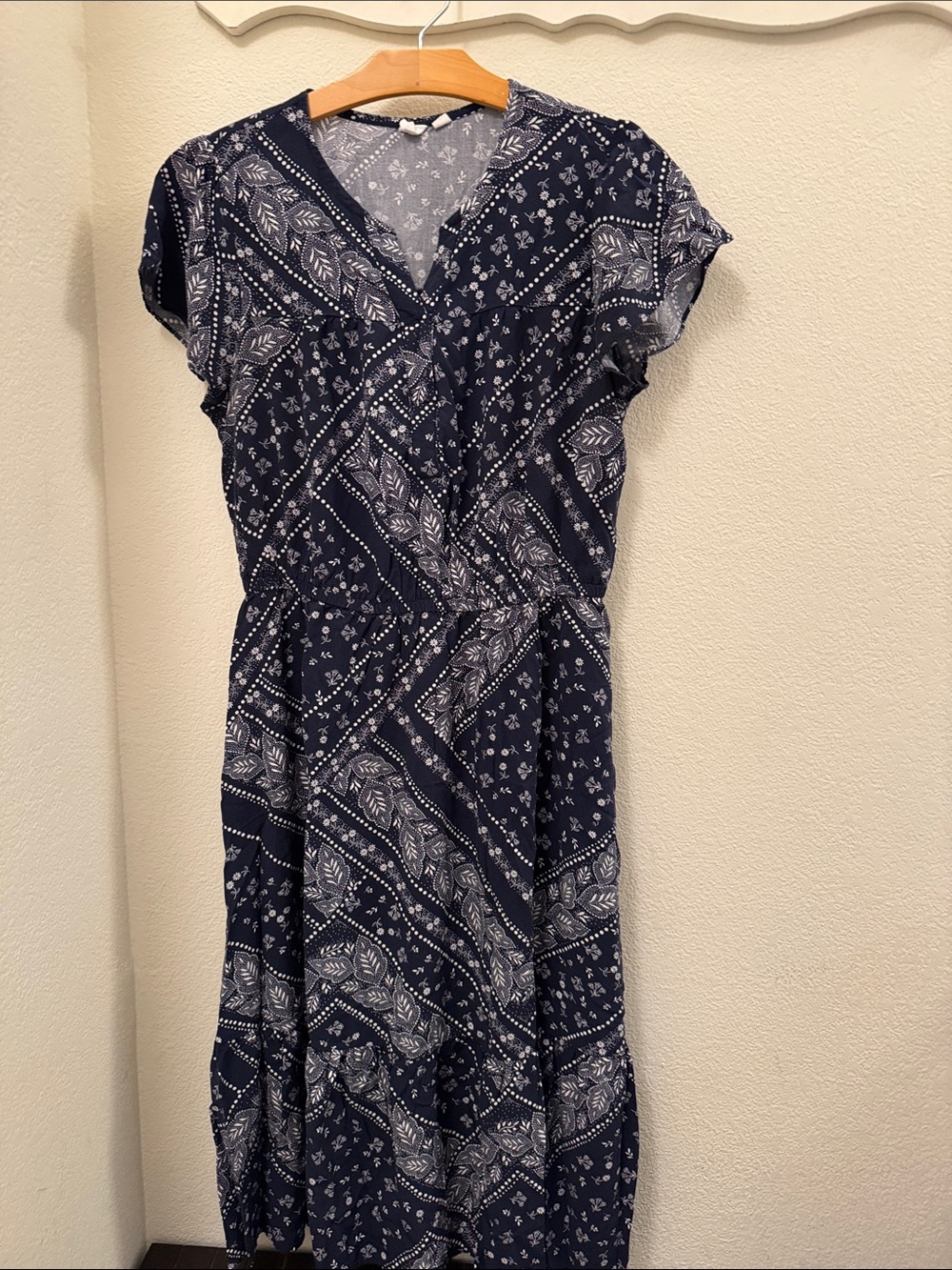 GAP Navy and White Paisley Split Neck Midi Dress